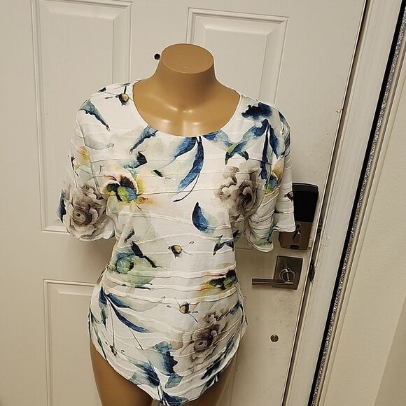 BRAND NEW SALOOS SHORT SLEEVE FLORAL PRINT DESIGN WOMEN'S BLOUSE - Picture 7 of 11